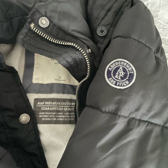 Abercrombie Puffer Jacket - Picture 4 of 4